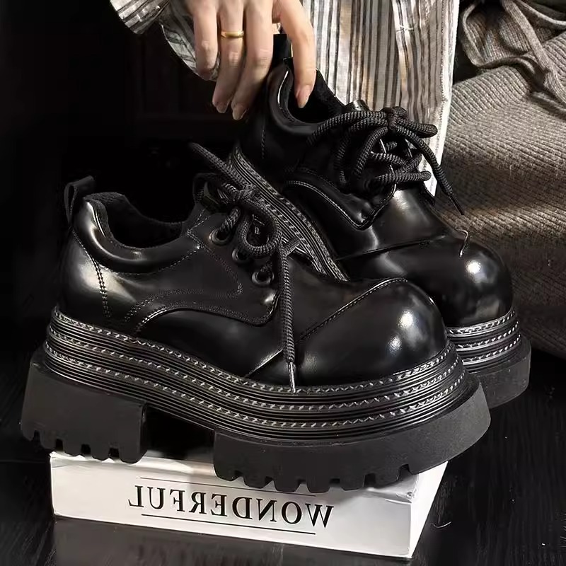 Mocassini retrò in stile brita - Leather Shoe Polish recensione e prezzo